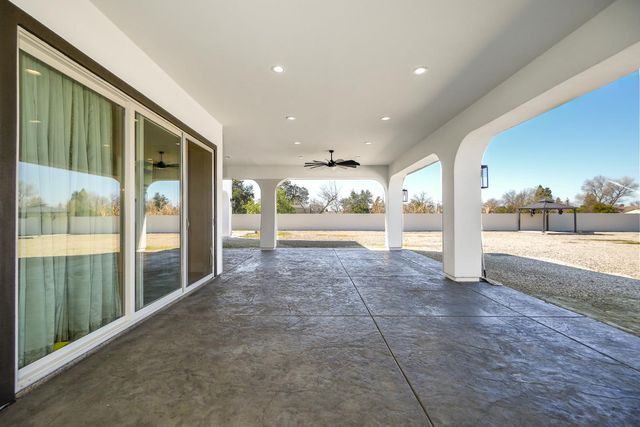 9013 Deleon Ct, Elk Grove, CA 95624