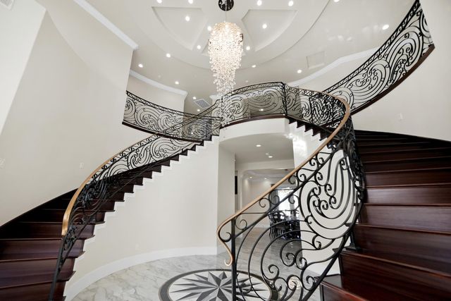 9013 Deleon Ct, Elk Grove, CA 95624