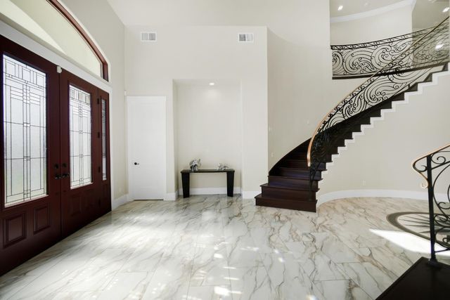 9013 Deleon Ct, Elk Grove, CA 95624