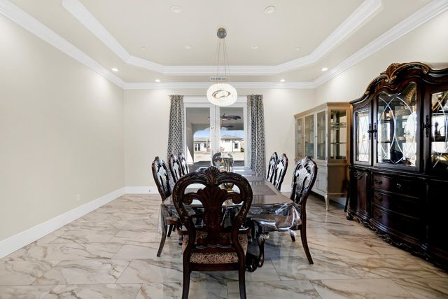 9013 Deleon Ct, Elk Grove, CA 95624