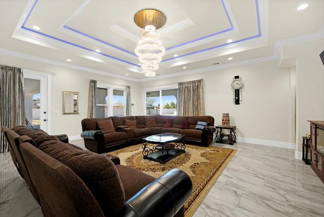 9013 Deleon Ct, Elk Grove, CA 95624