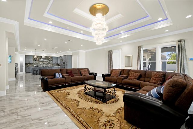 9013 Deleon Ct, Elk Grove, CA 95624