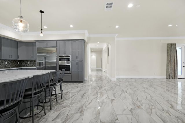 9013 Deleon Ct, Elk Grove, CA 95624