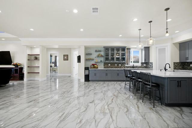 9013 Deleon Ct, Elk Grove, CA 95624