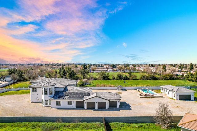 9013 Deleon Ct, Elk Grove, CA 95624