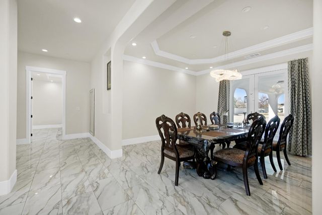 9013 Deleon Ct, Elk Grove, CA 95624