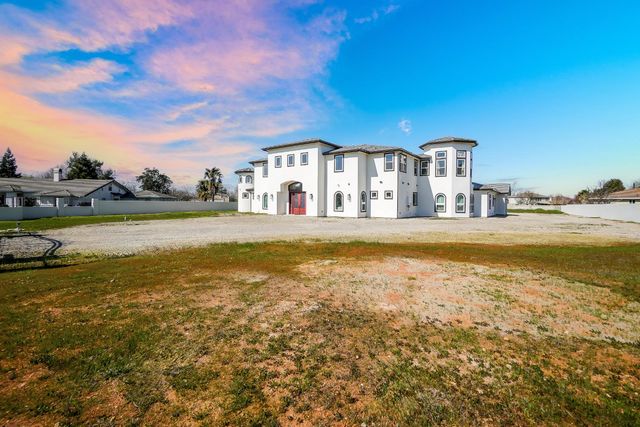 9013 Deleon Ct, Elk Grove, CA 95624