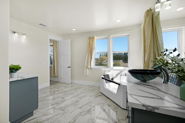 9013 Deleon Ct, Elk Grove, CA 95624