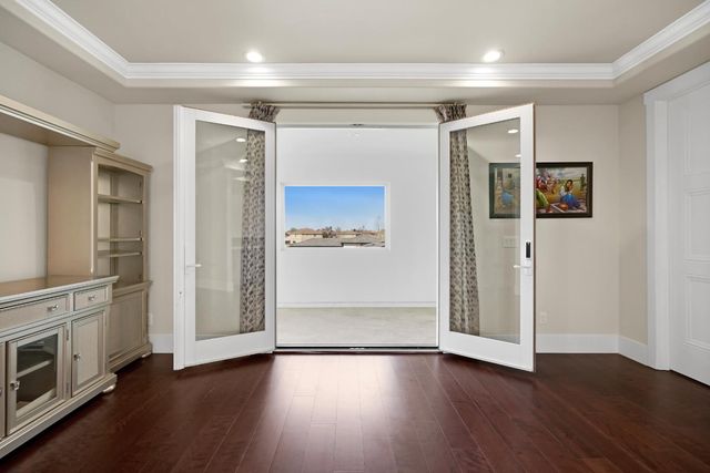 9013 Deleon Ct, Elk Grove, CA 95624