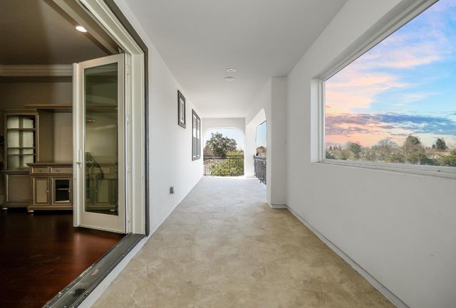 9013 Deleon Ct, Elk Grove, CA 95624