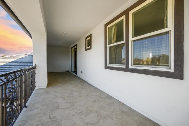 9013 Deleon Ct, Elk Grove, CA 95624