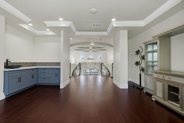 9013 Deleon Ct, Elk Grove, CA 95624