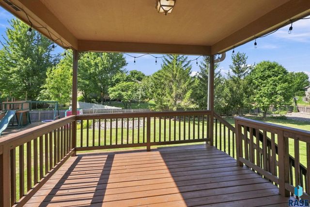 7609 W Stanford Dr Drive, Sioux Falls, SD 57106