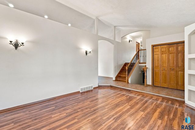 7609 W Stanford Dr Drive, Sioux Falls, SD 57106