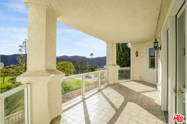 2020 Palisades Drive, Pacific Palisades, CA 90272
