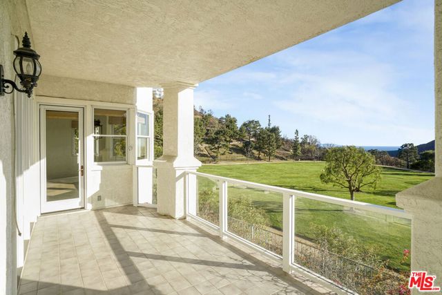2020 Palisades Drive, Pacific Palisades, CA 90272
