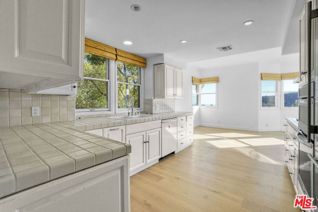 2020 Palisades Drive, Pacific Palisades, CA 90272