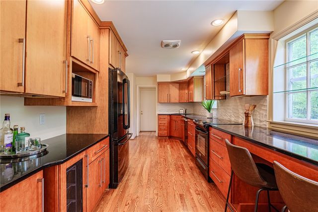211 Windemere Road, Rochester, NY 14610