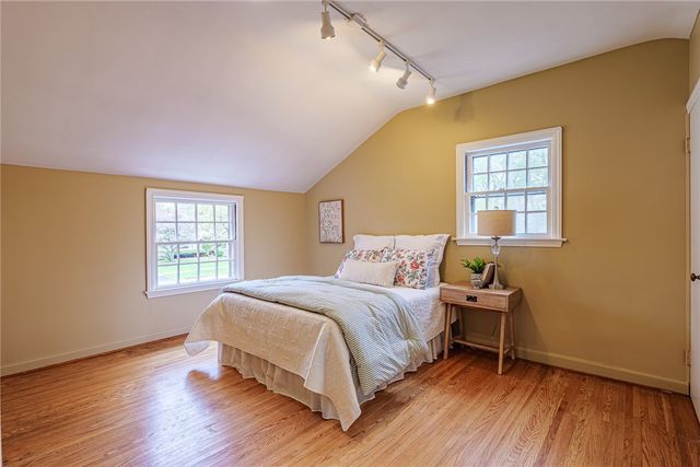 211 Windemere Road, Rochester, NY 14610