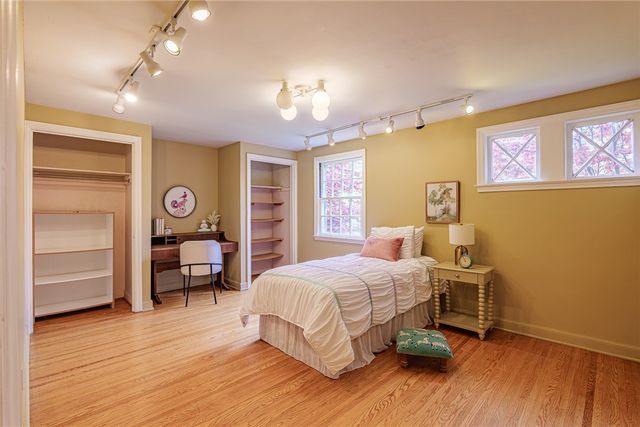 211 Windemere Road, Rochester, NY 14610