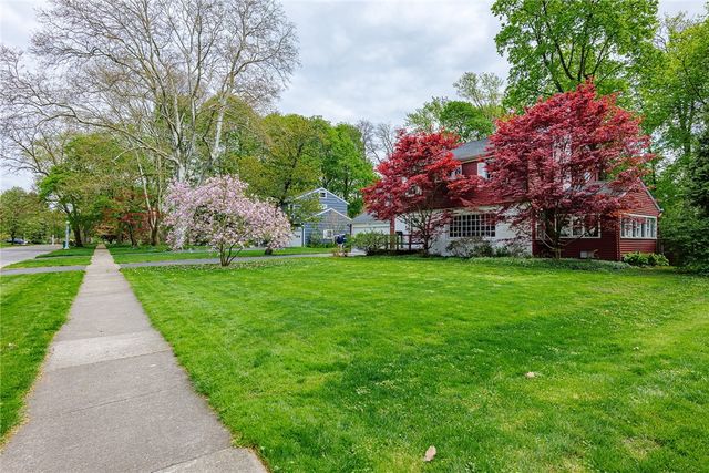 211 Windemere Road, Rochester, NY 14610
