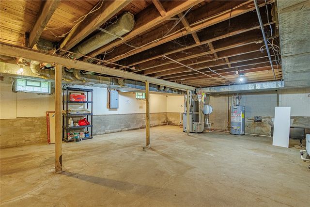 211 Windemere Road, Rochester, NY 14610