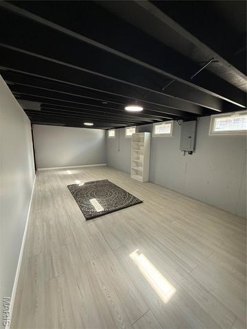 3716 Adie Road, St Ann, MO 63074