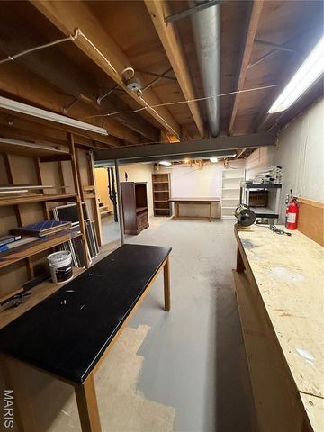 3716 Adie Road, St Ann, MO 63074