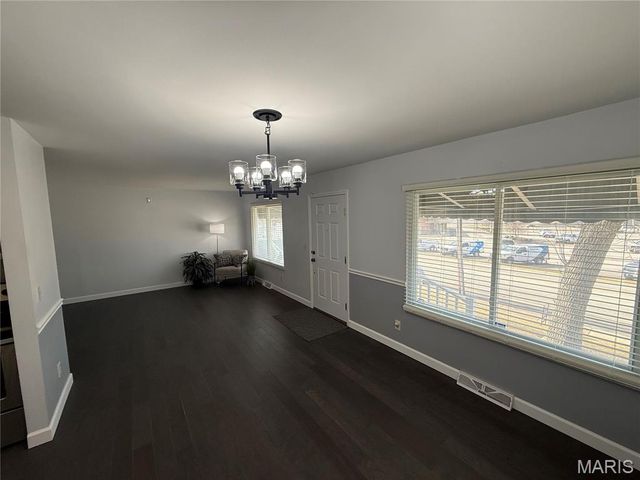 3716 Adie Road, St Ann, MO 63074