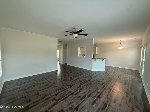 725 W Baltimore Avenue, Pinebluff, NC 28373