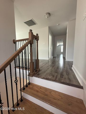 725 W Baltimore Avenue, Pinebluff, NC 28373