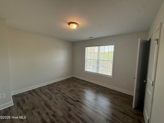 725 W Baltimore Avenue, Pinebluff, NC 28373