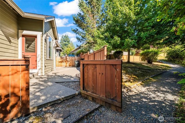 1012 20th Avenue Ct SW, Puyallup, WA 98371