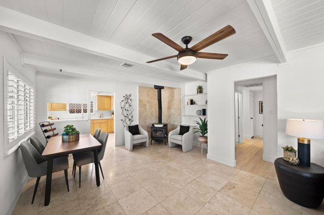 135 Village Ln, Auburn, CA 95603