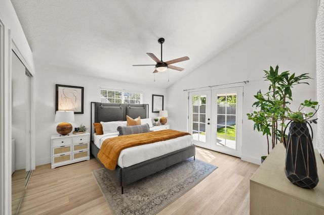 135 Village Ln, Auburn, CA 95603