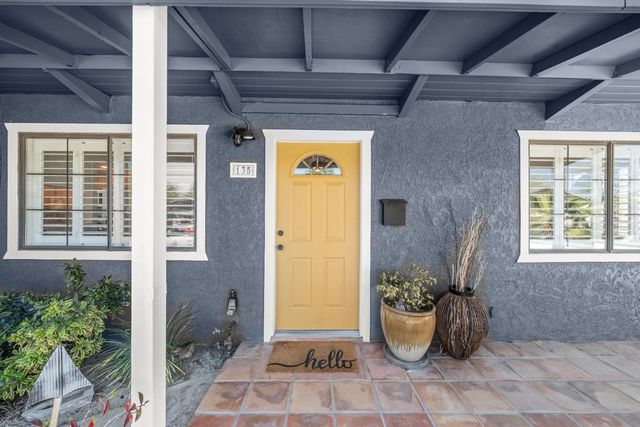 135 Village Ln, Auburn, CA 95603