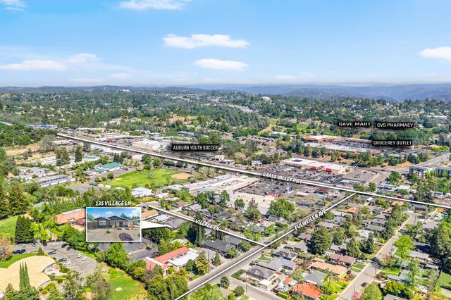 135 Village Ln, Auburn, CA 95603