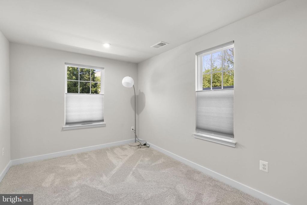 Image 25 of property listing at 231 BEL AIRE LN, Frederick, MD 21702