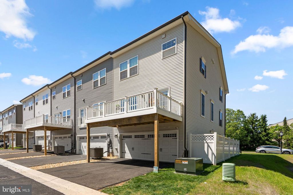 Image 28 of property listing at 231 BEL AIRE LN, Frederick, MD 21702