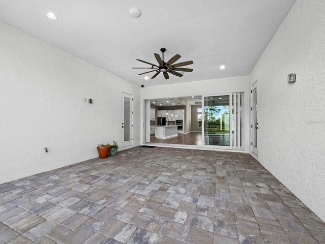 6129 LUNGO LAGO DRIVE, Sarasota, FL 34241