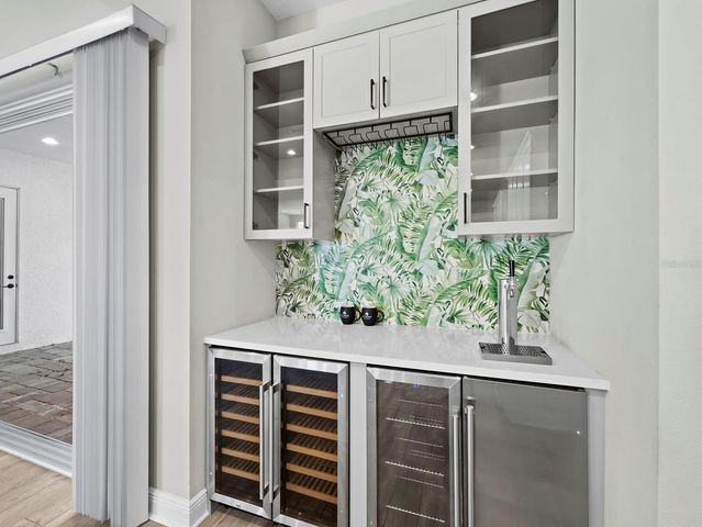 6129 LUNGO LAGO DRIVE, Sarasota, FL 34241