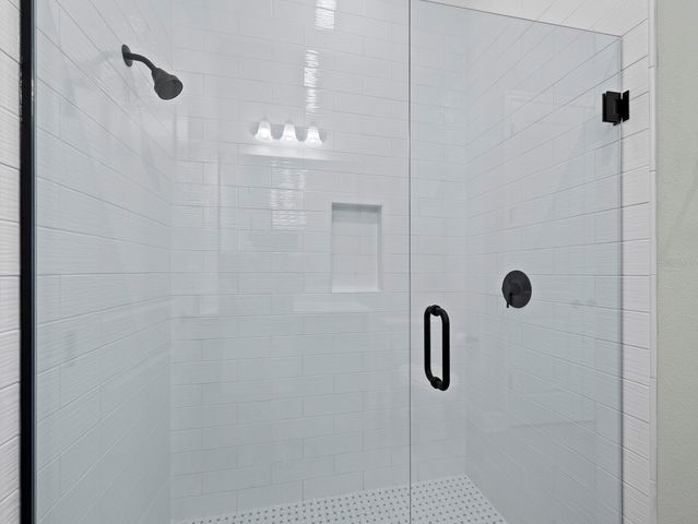 6129 LUNGO LAGO DRIVE, Sarasota, FL 34241