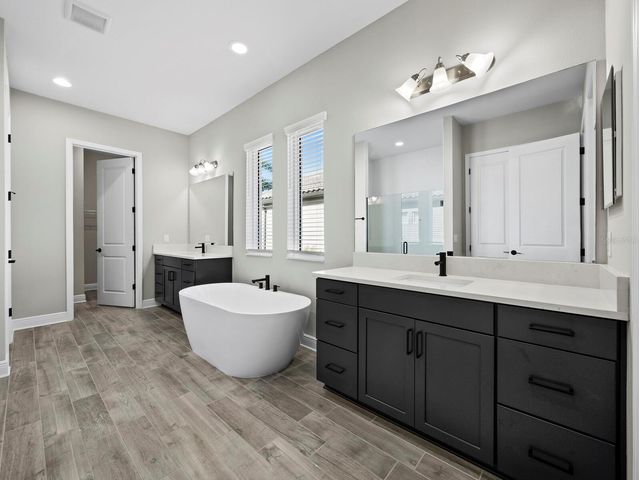 6129 LUNGO LAGO DRIVE, Sarasota, FL 34241