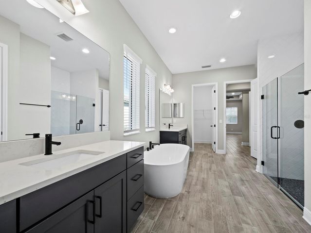 6129 LUNGO LAGO DRIVE, Sarasota, FL 34241