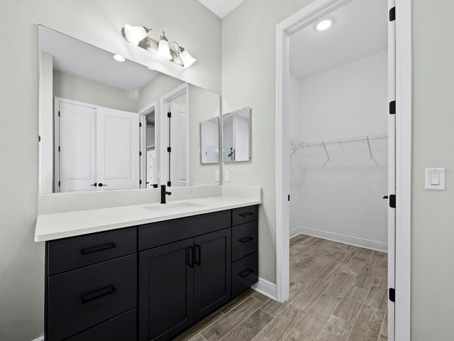 6129 LUNGO LAGO DRIVE, Sarasota, FL 34241