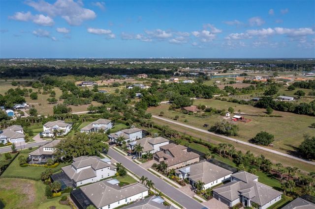 6129 LUNGO LAGO DRIVE, Sarasota, FL 34241