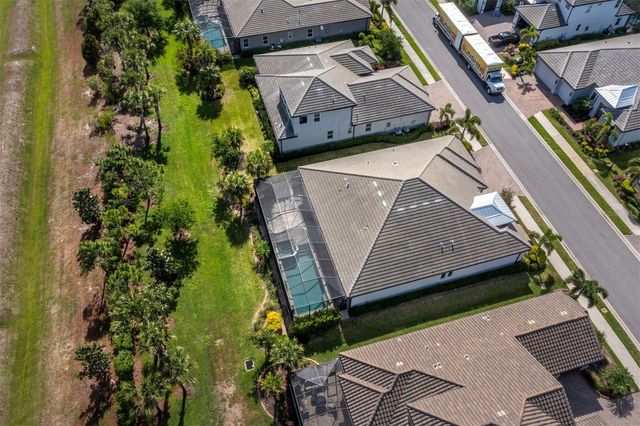 6129 LUNGO LAGO DRIVE, Sarasota, FL 34241