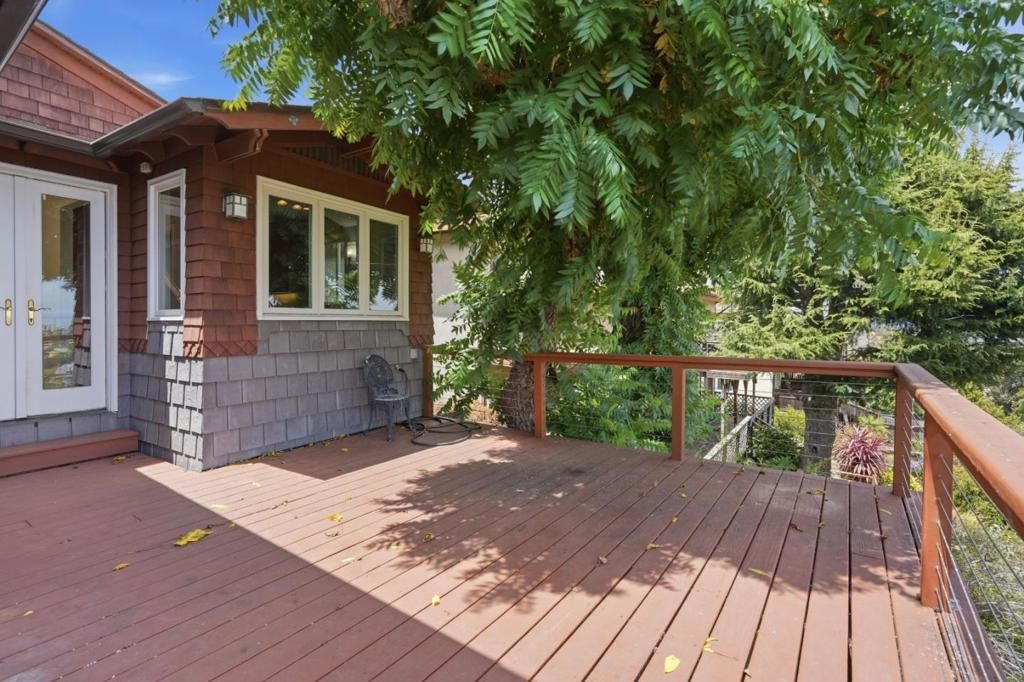 Image 25 of property listing at 285 Humboldt Road, Brisbane, CA 94005