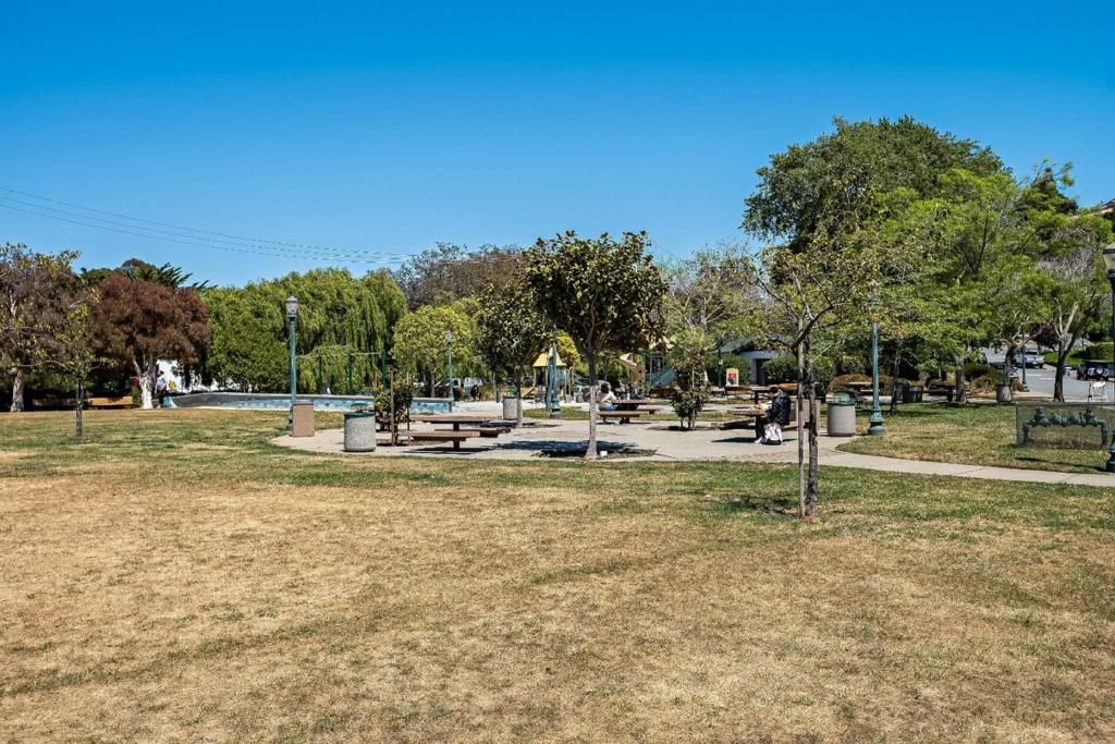 Image 39 of property listing at 285 Humboldt Road, Brisbane, CA 94005