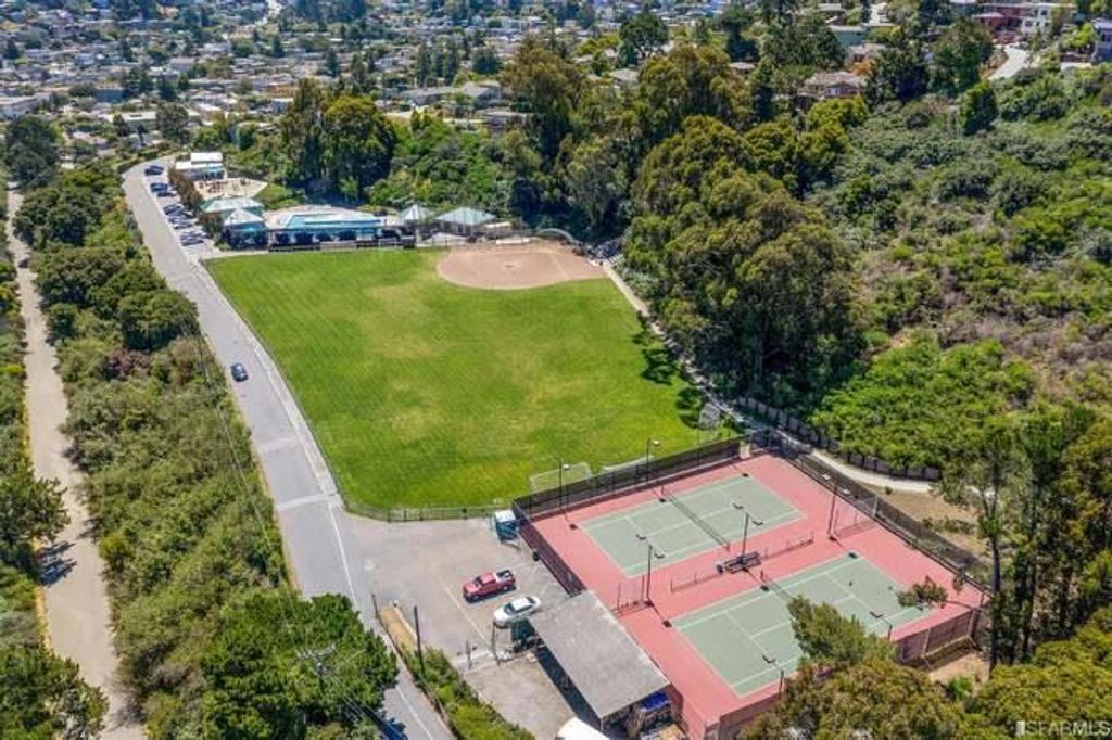 Image 43 of property listing at 285 Humboldt Road, Brisbane, CA 94005